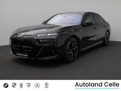 Saphirschwarz metallic475 Gebraucht 2023 BMW i7 M Sport Limousine | 85.999 €