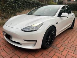 Weiß Gebraucht 2021 Tesla Model 3 Long Range AWD Limousine | 25.950 € (Guter Preis)