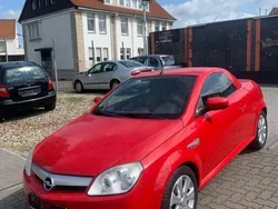 Rot Gebraucht 2008 Opel Tigra Edition Cabrio | 2.098 € (Fairer Preis)