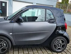 Grau Gebraucht 2022 Smart ForTwo Electric Drive Coupé | 13.600 € (Teuer)