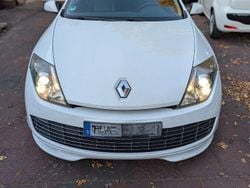 Weiß Gebraucht 2010 Renault Laguna III Night&Day Coupé | 5.000 € (Fairer Preis)