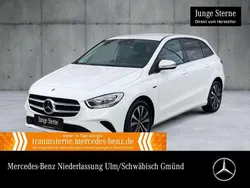 Weiß Gebraucht 2021 Mercedes B250e Style Van / Kleinbus | 26.890 € (Fairer Preis)