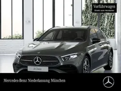 Grau Gebraucht 2024 Mercedes A200 AMG Kleinwagen | 33.900 € (Fairer Preis)