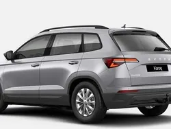 Brillantsilber metallic Neu 2025 Skoda Karoq Selection SUV | 34.700 € (Guter Preis)