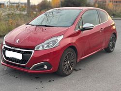 Rot Gebraucht 2017 Peugeot 208 Kleinwagen | 7.500 € (Fairer Preis)