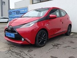 Rot Gebraucht 2016 Toyota Aygo X-play Kleinwagen | 7.690 € (Guter Preis)