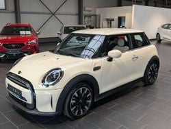Weiß Gebraucht 2022 Mini ONE Classic Kleinwagen | 18.900 € (Fairer Preis)
