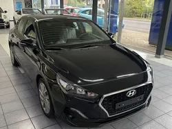 Schwarz Gebraucht 2018 Hyundai i30 Trend Limousine | 14.090 € (Fairer Preis)