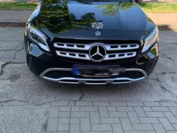 Schwarz Gebraucht 2019 Mercedes GLA180 SUV | 22.500 € (Fairer Preis)