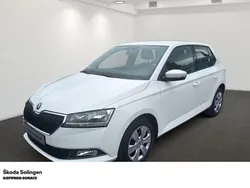 Weiß Gebraucht 2019 Skoda Fabia Active Limousine | 9.450 € (Fairer Preis)