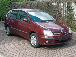 Rot Gebraucht 2004 Nissan Almera Tino Van / Kleinbus | 650 € (Superpreis)