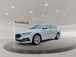 Weiß Gebraucht 2023 Skoda Octavia Style Kombi | 25.440 € (Fairer Preis)