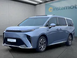 Blau Gebraucht 2025 Maxus MIFA 9 Van / Kleinbus | 61.049 € (Etwas zu teuer)