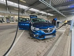 Blau Gebraucht 2016 Renault Mégane IV Kleinwagen | 11.000 € (Fairer Preis)