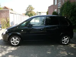 Schwarz Gebraucht 2006 Opel Meriva Van / Kleinbus | 2.000 € (Fairer Preis)
