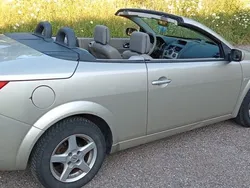 Gold Gebraucht 2005 Renault Mégane Cabriolet Authentique Cabrio | 1.875 € (Guter Preis)