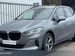 Skyscraper grau metallic Gebraucht 2025 BMW 218 Active Tourer Van / Kleinbus | 33.995 € (Superpreis)
