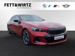 Fire red metallic Gebraucht 2024 BMW i5 Comfort Edition Limousine | 72.555 € (Guter Preis)