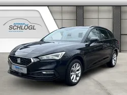Mitternachtsschwarz (metallic) Gebraucht 2022 Seat Leon Style Kombi | 23.950 € (Etwas zu teuer)