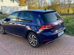 Blau Gebraucht 2017 VW Golf VII Sound Limousine | 14.499 € (Etwas zu teuer)