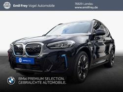 M carbonschwarz metallic Gebraucht 2022 BMW iX3 Impressive SUV | 44.440 € (Teuer)