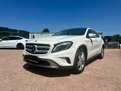 Calcitweiss unilack Gebraucht 2017 Mercedes GLA200 SUV | 15.950 € (Fairer Preis)
