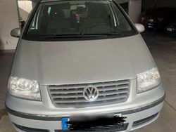 Silber Gebraucht 2008 VW Sharan Van / Kleinbus | 3.800 €