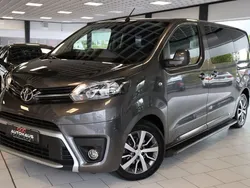 Grau Gebraucht 2022 Toyota Proace Verso Comfort Kombi | 27.490 € (Superpreis)
