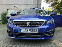 Blau Gebraucht 2018 Peugeot 308 Limousine | 12.950 € (Fairer Preis)