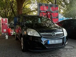 Schwarz Gebraucht 2009 Opel Zafira Van / Kleinbus | 2.700 € (Fairer Preis)