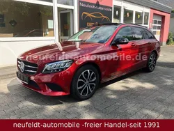 Hyacinth red Gebraucht 2019 Mercedes C180 Avantgarde Kombi | 21.390 € (Guter Preis)