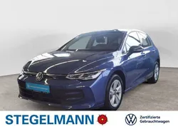 Anemonenblau metallic Gebraucht 2024 VW Golf VIII Life Limousine | 22.990 € (Guter Preis)