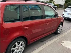 Rot Gebraucht 2004 VW Touran Van / Kleinbus | 2.500 €