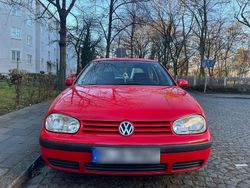 Rot Gebraucht 1998 VW Golf IV Kleinwagen | 2.100 €