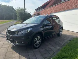 Grau Gebraucht 2017 Peugeot 2008 Allure SUV | 10.990 € (Fairer Preis)