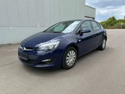 Blau Gebraucht 2014 Opel Astra Edition Limousine | 3.880 € (Guter Preis)