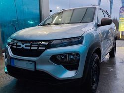 Silber Gebraucht 2023 Dacia Spring Extreme Kleinwagen | 12.700 € (Guter Preis)