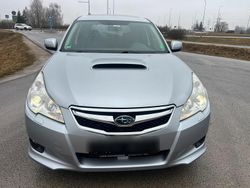 Silber Gebraucht 2013 Subaru Legacy Kombi | 4.799 € (Fairer Preis)