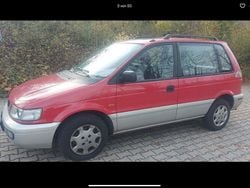 Rot Gebraucht 1996 Mitsubishi Space Runner Van / Kleinbus | 2.350 €