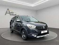 Grau Gebraucht 2017 Dacia Lodgy Celebration Van / Kleinbus | 6.499 € (Guter Preis)