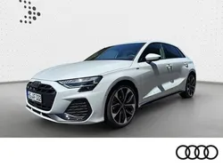 Gletscherweiß metallic Gebraucht 2025 Audi A3 S-Line | 41.990 € (Etwas zu teuer)