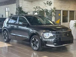 Grau (agt) interstellar grau met. Gebraucht 2022 Kia e-Niro Vision SUV | 25.840 € (Fairer Preis)