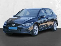 Grenadillschwarz metallic Gebraucht 2024 VW Golf VIII Life Limousine | 25.990 € (Guter Preis)