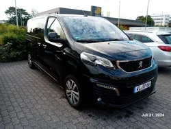 Schwarz Gebraucht 2018 Peugeot Traveller Business-Line Van / Kleinbus | 16.500 € (Guter Preis)