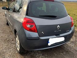 Blau Gebraucht 2006 Renault Clio II Limousine | 1.900 € (Guter Preis)