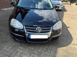 Schwarz Gebraucht 2008 VW Golf V Comfortline Kombi | 4.799 €