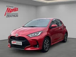 Rot Gebraucht 2023 Toyota Yaris Hybrid Team Limousine | 21.990 € (Fairer Preis)