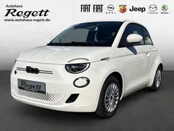 Weiß Gebraucht 2022 Fiat 500e Action Kleinwagen | 15.490 € (Etwas zu teuer)