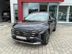 Rot Neu 2025 Hyundai Tucson Trend SUV | 32.980 € (Guter Preis)
