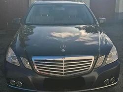 Grau Gebraucht 2009 Mercedes E250 Limousine | 8.500 € (Fairer Preis)